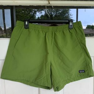 (L) Patagonia baggies olive green